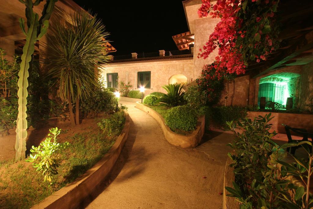אפרטהוטל פרגליה Residenza La Vigna מראה חיצוני תמונה