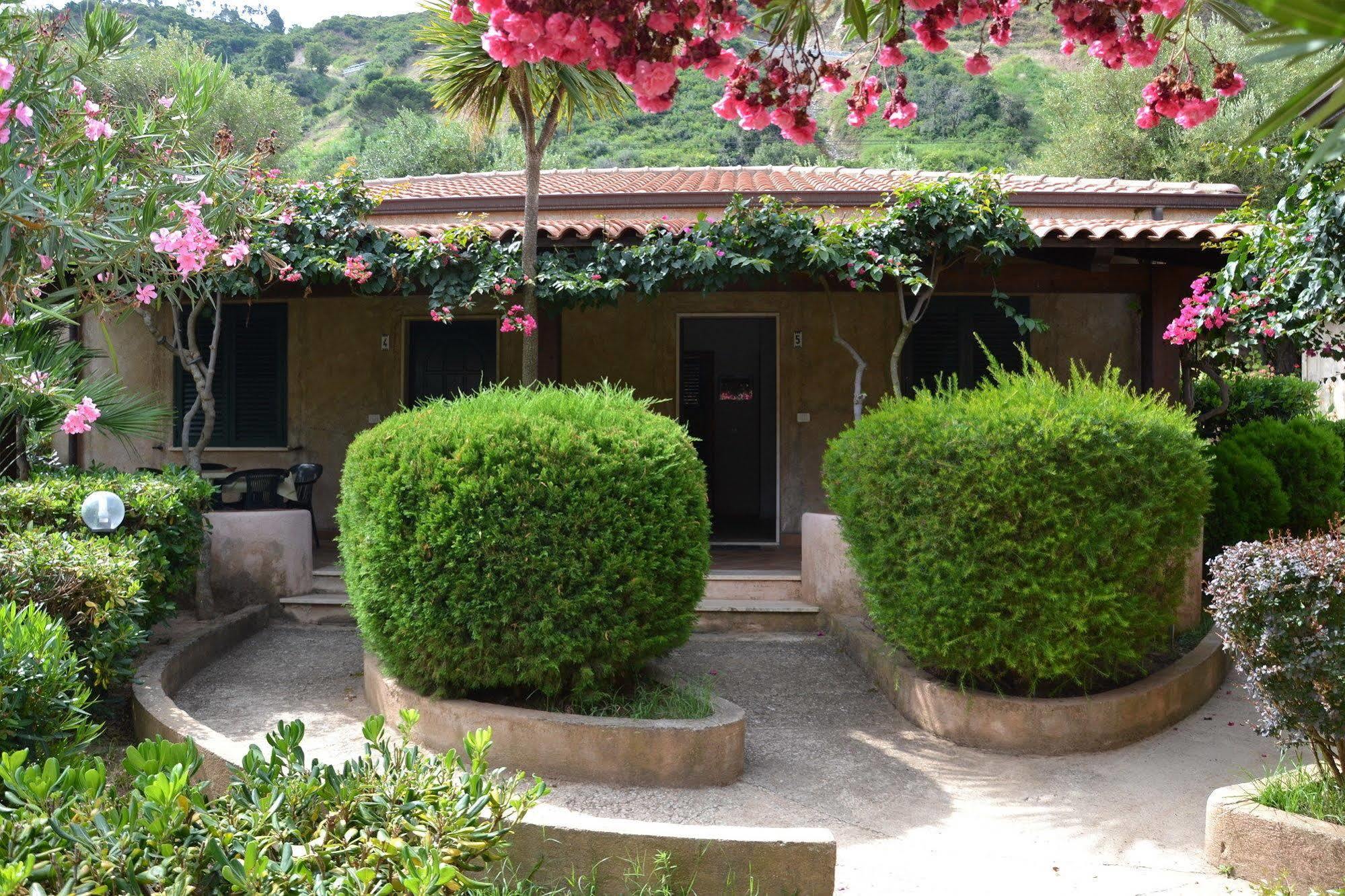 אפרטהוטל פרגליה Residenza La Vigna מראה חיצוני תמונה