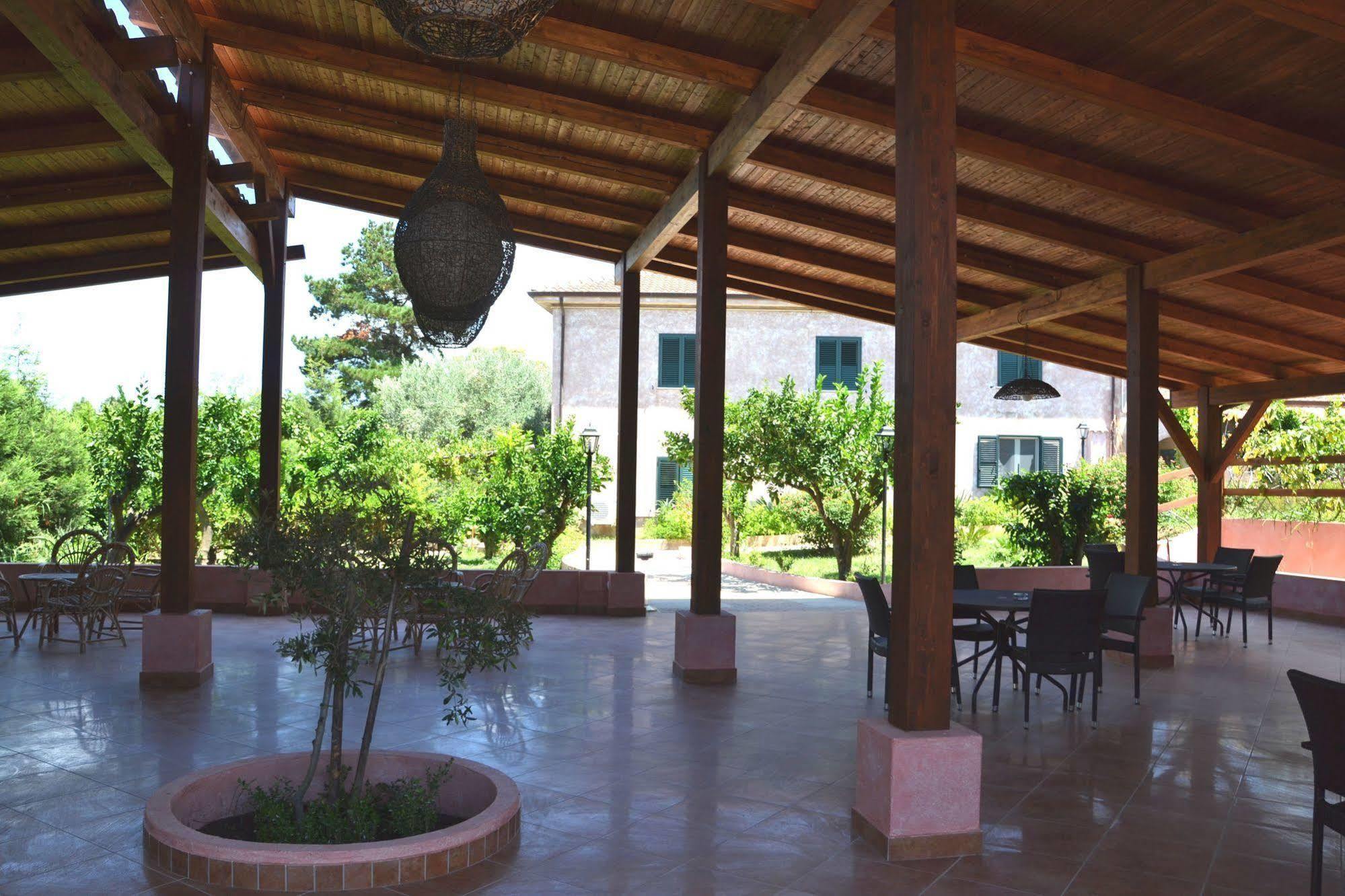 אפרטהוטל פרגליה Residenza La Vigna מראה חיצוני תמונה
