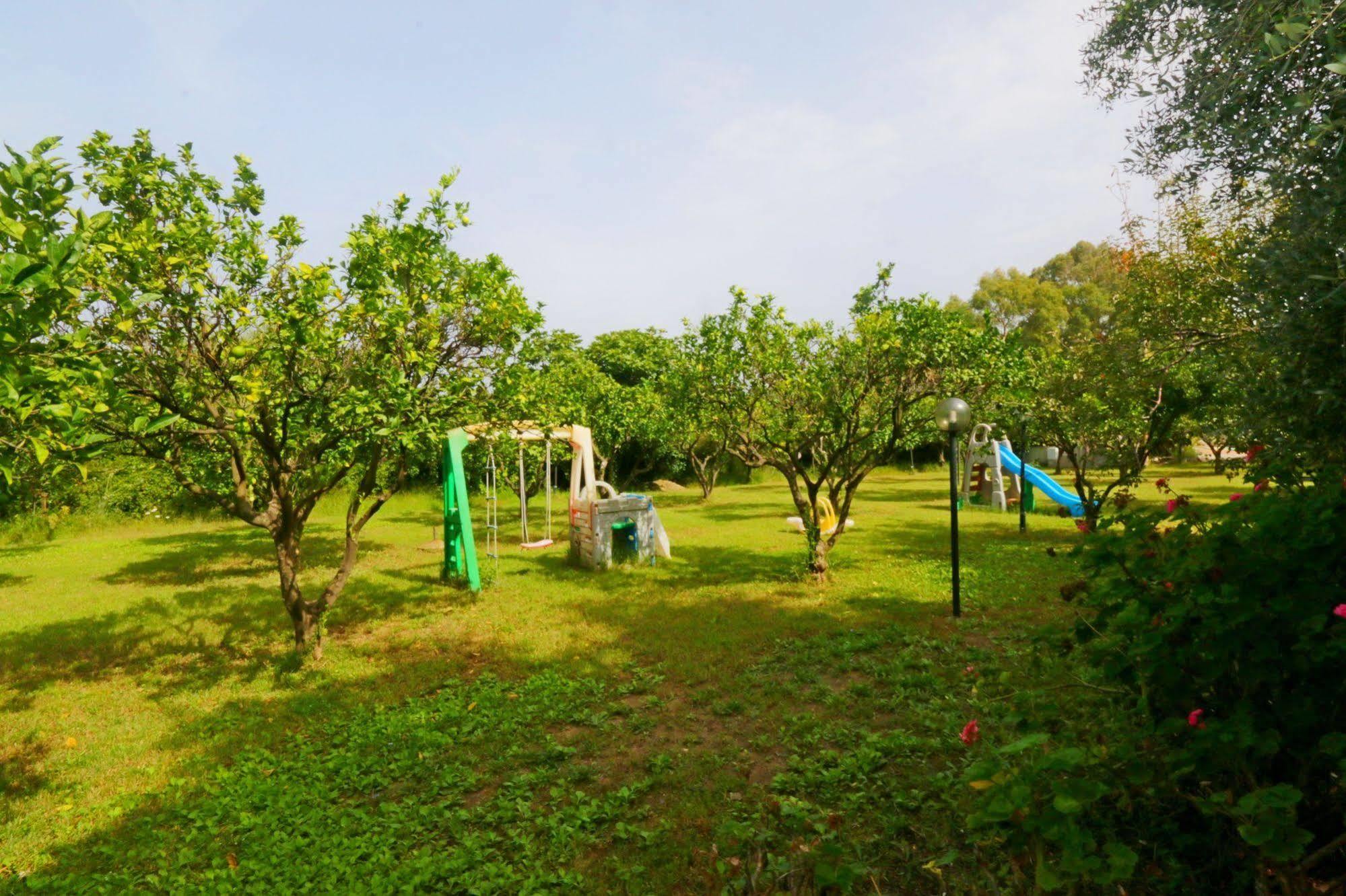אפרטהוטל פרגליה Residenza La Vigna מראה חיצוני תמונה