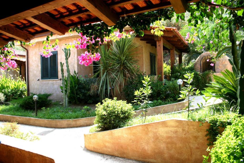 אפרטהוטל פרגליה Residenza La Vigna מראה חיצוני תמונה
